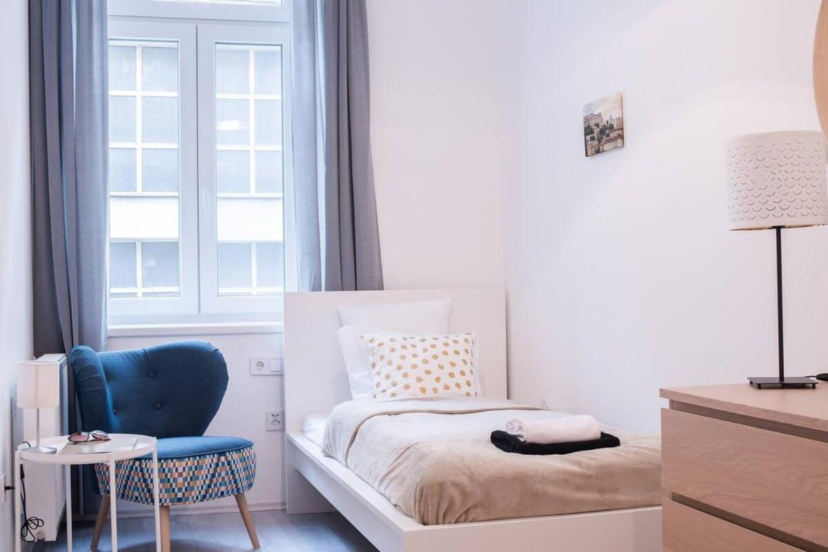 Central Brand New And Modern Apartment Budapeste Exterior foto