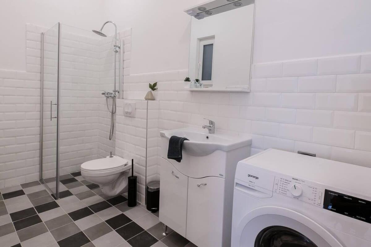 Central Brand New And Modern Apartment Budapeste Exterior foto