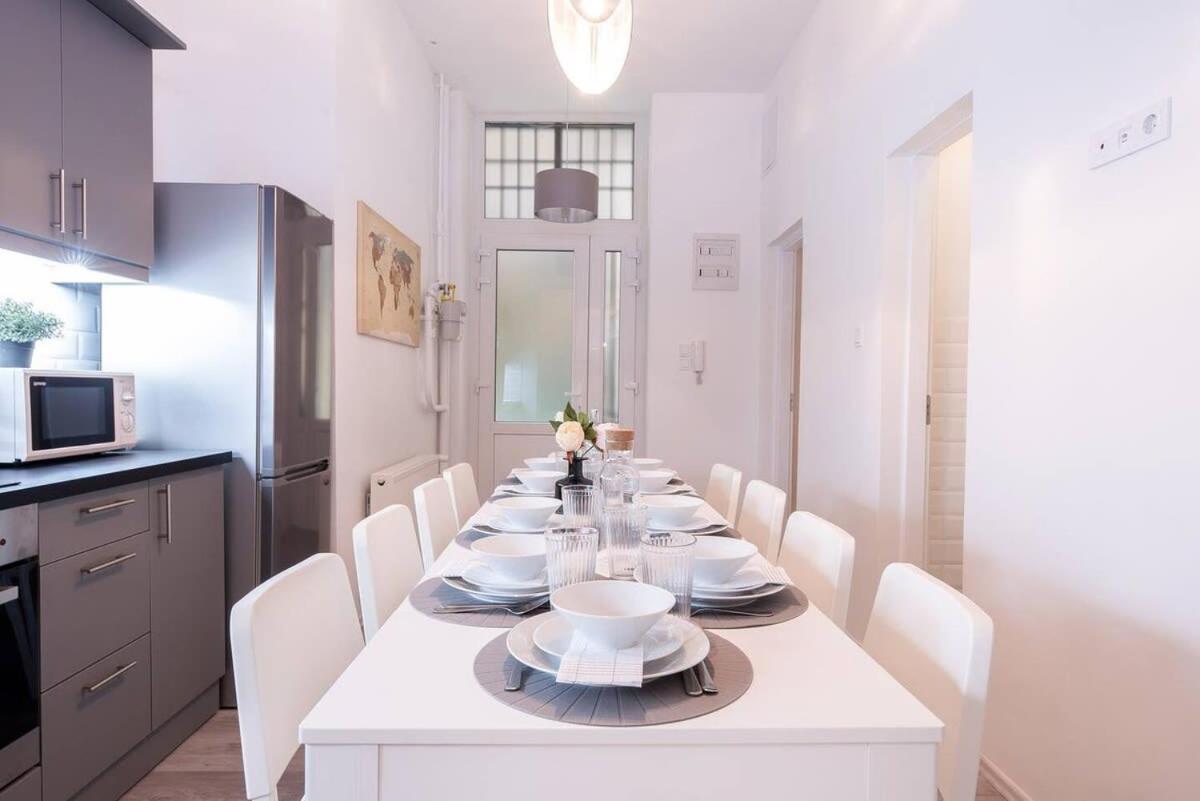 Central Brand New And Modern Apartment Budapeste Exterior foto