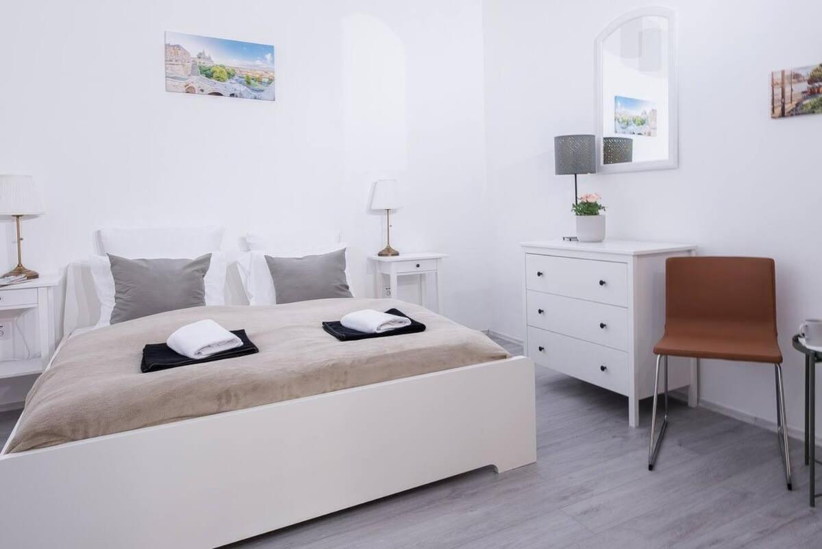 Central Brand New And Modern Apartment Budapeste Exterior foto