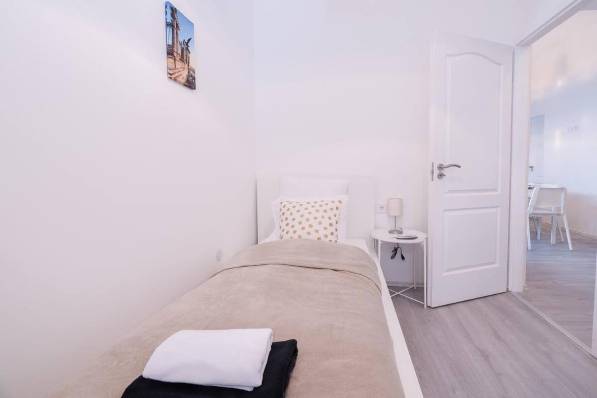 Central Brand New And Modern Apartment Budapeste Exterior foto