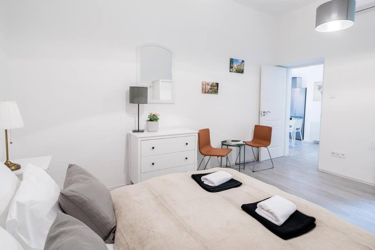 Central Brand New And Modern Apartment Budapeste Exterior foto
